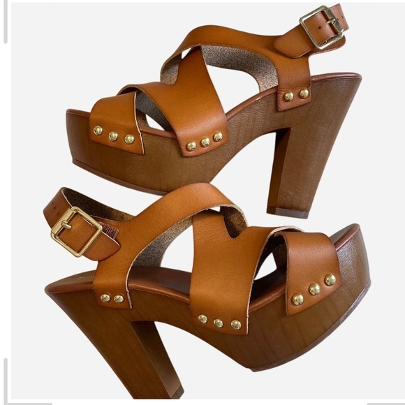 Mossino Shoes - Pre-owned Stylish Tan Platform Sandals